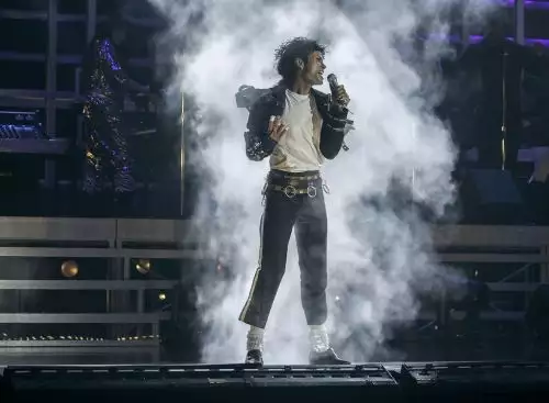 Michael_134189185403229536_big-cine_deskt.webp